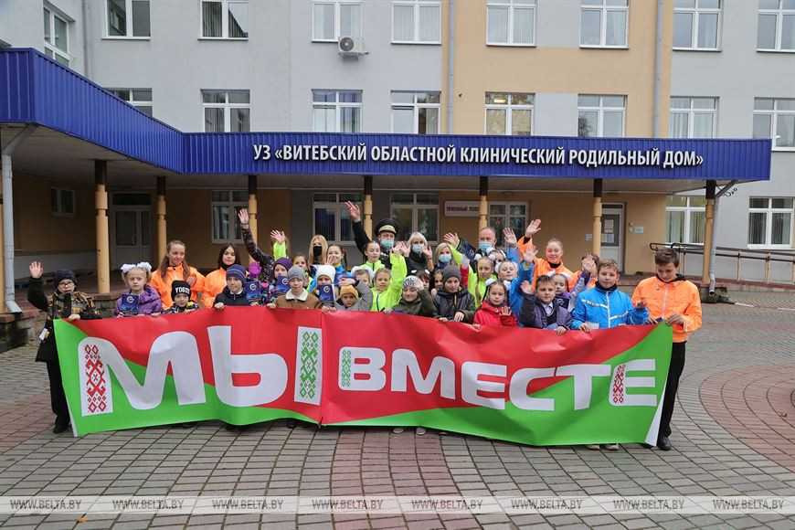 В Витебском областном роддоме поздравили женщин с Днем матери