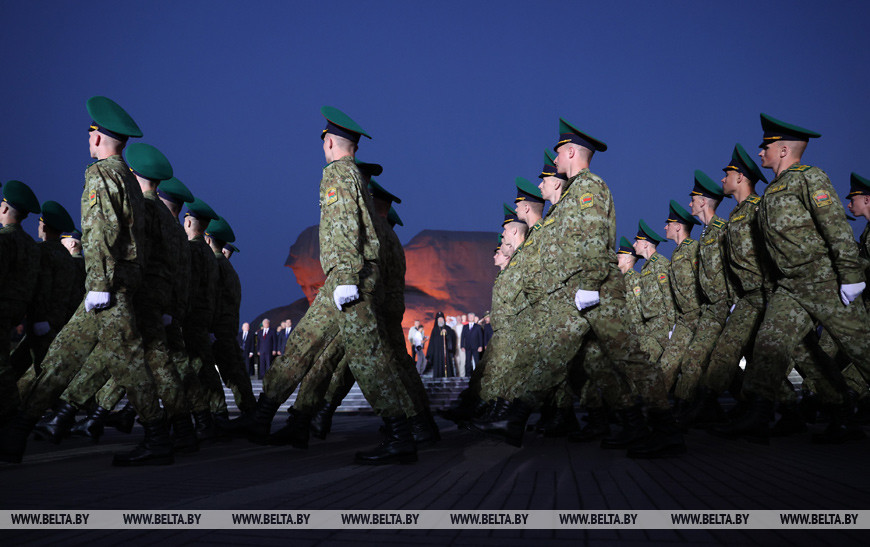Митинг-реквием прошел ранним утром в Брестской крепости