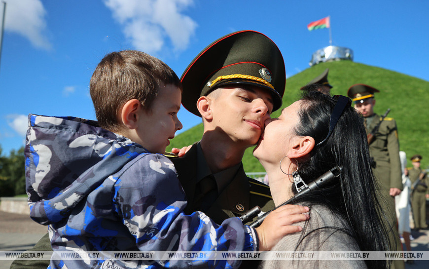 Курсанты военного факультета ГрГу имени Янки Купалы приняли присягу на Кургане Славы, 2021 год