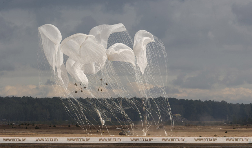 Массовое десантирование под Брестом на учении "Запад-2021", 2021 год