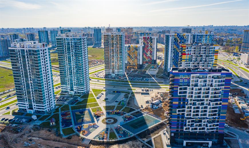 Квартал "Центральная Европа" (справа на фото дом "Вена", слева — "Варшава", а позади нее — "Прага") Квартал "Центральная Европа" (справа на фото дом "Вена", слева — "Варшава", а позади нее — "Прага")