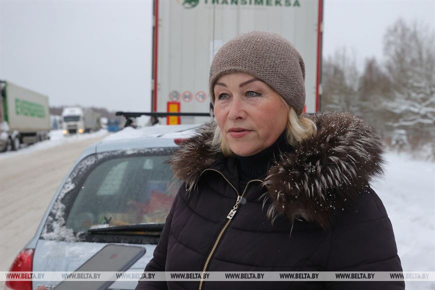 Алина обеспечивает горячими обедами водителей