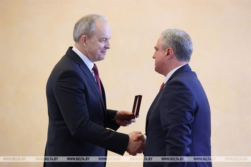 Орденом Почета награжден заместитель председателя Гомельского облисполкома Владимир Привалов Орденом Почета награжден заместитель председателя Гомельского облисполкома Владимир Привалов