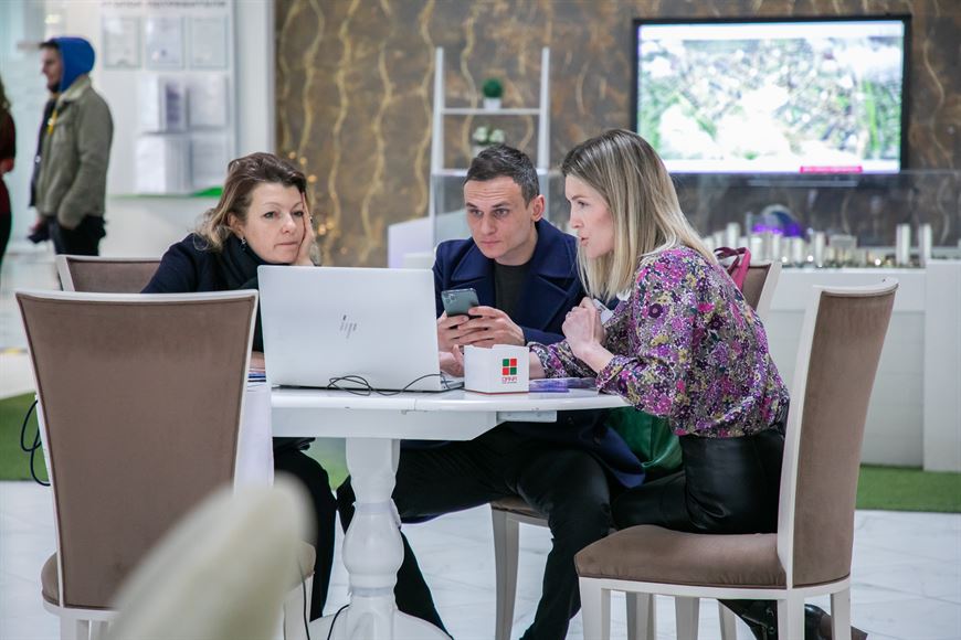 Москвичи в Dana Center Москвичи в Dana Center