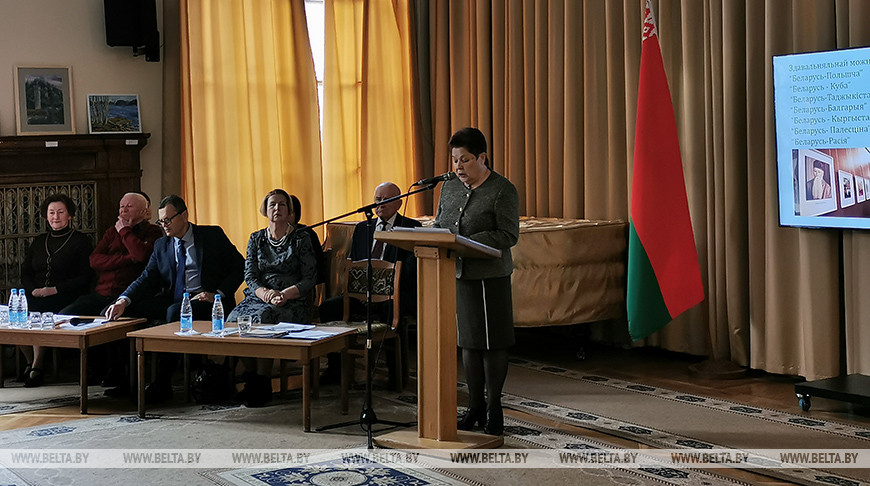 Выступает Нина Иванова