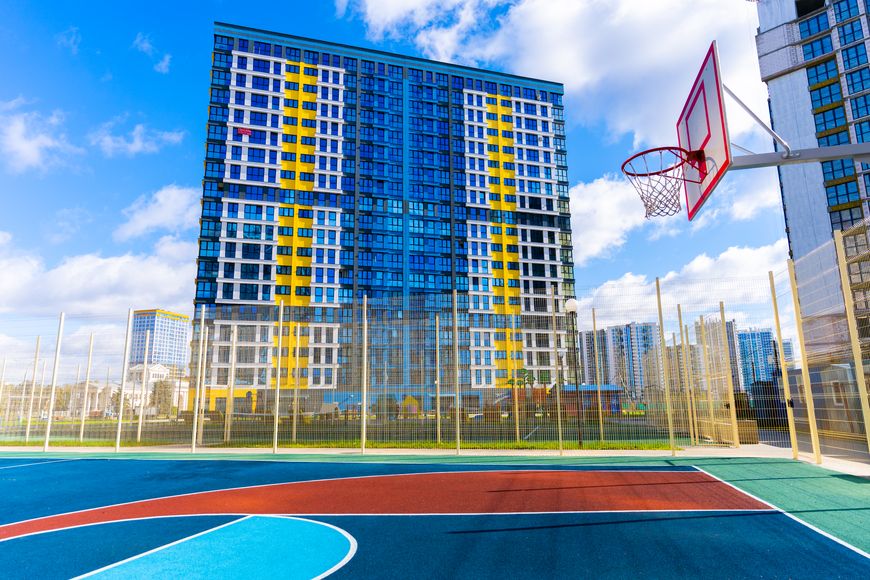 Площадка для игры в баскетбол Площадка для игры в баскетбол