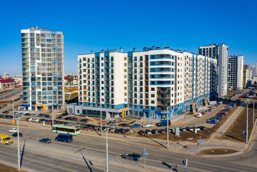 Обратите внимание: строится ещё один "дом для автомобилей!" Обратите внимание: строится ещё один "дом для автомобилей!"