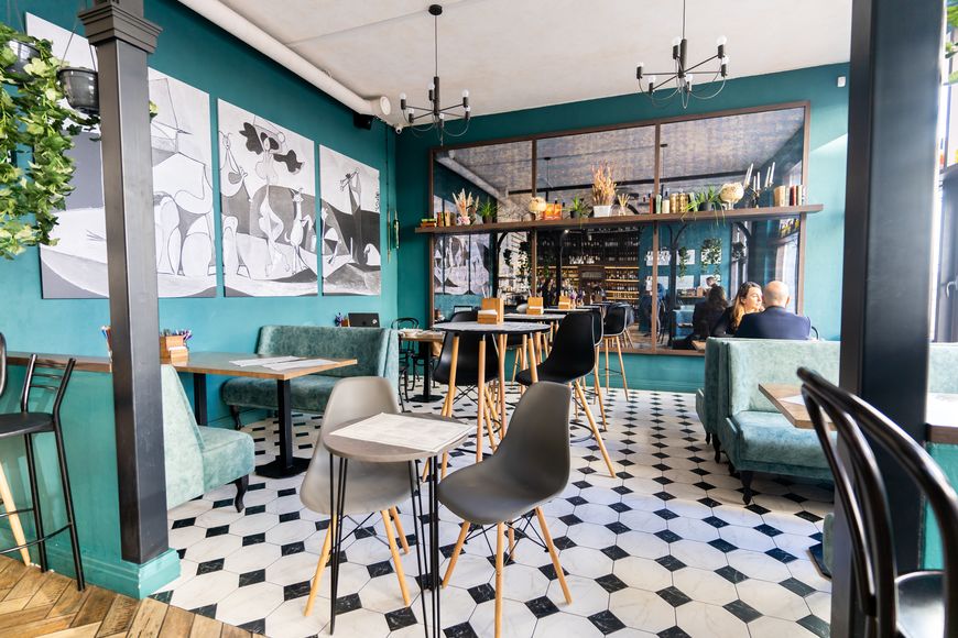 Здесь можно провести романтический вечер Здесь можно провести романтический вечер