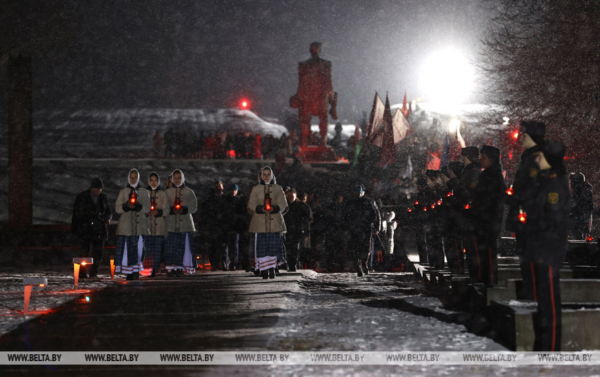 Митинг-реквием "Лампада памяти" Митинг-реквием "Лампада памяти"
