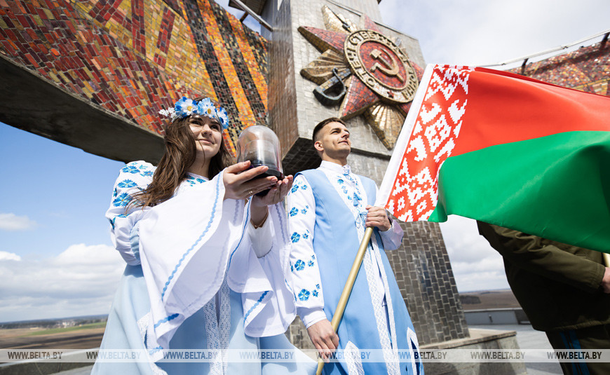 Курган Славы. Во время старта акции к 80-летию начала Великой Отечественной войны Курган Славы. Во время старта акции к 80-летию начала Великой Отечественной войны