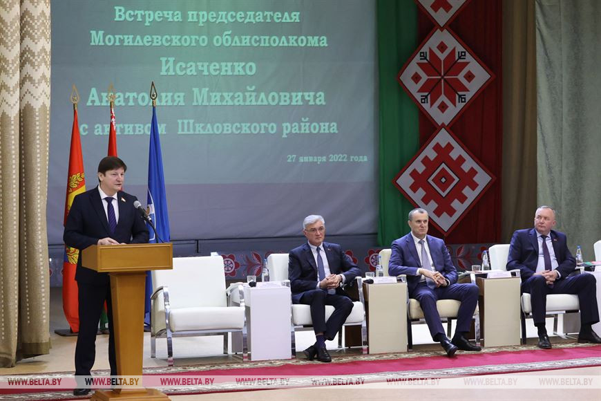 Выступает председатель Постоянной комиссии по образованию, культуре и науке Палаты представителей Национального собрания Игорь Марзалюк Выступает председатель Постоянной комиссии по образованию, культуре и науке Палаты представителей Национального собрания Игорь Марзалюк