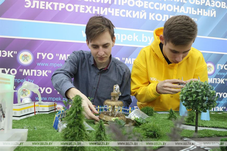 Антон Афоневич и Владислав Малатков Антон Афоневич и Владислав Малатков