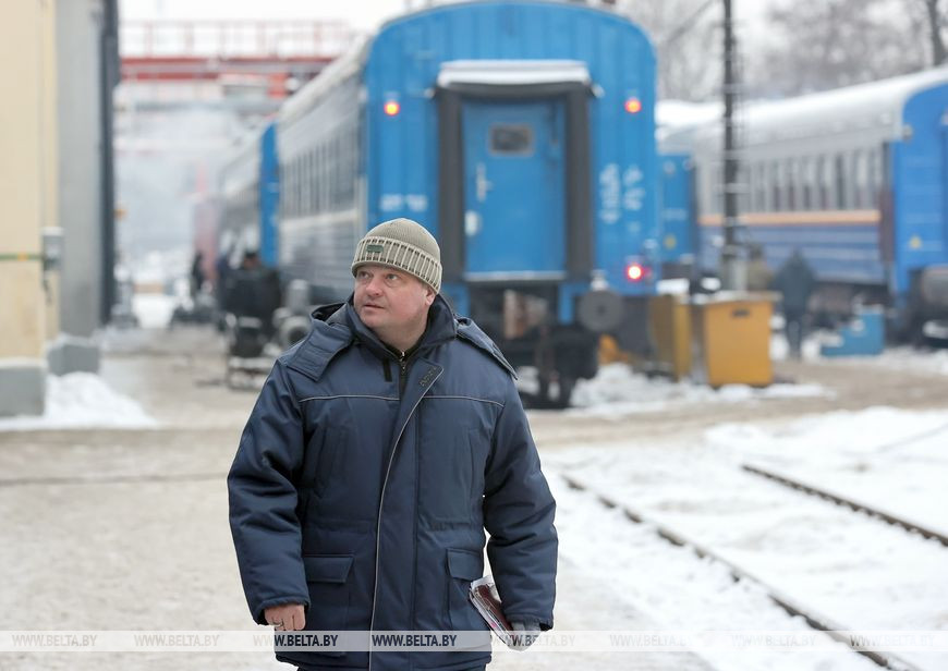 Начальник участка вагоно-сборочного цеха Василий Богачкин Начальник участка вагоно-сборочного цеха Василий Богачкин