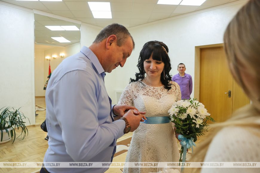 Во время церемонии бракосочетания семьи Долгих Во время церемонии бракосочетания семьи Долгих