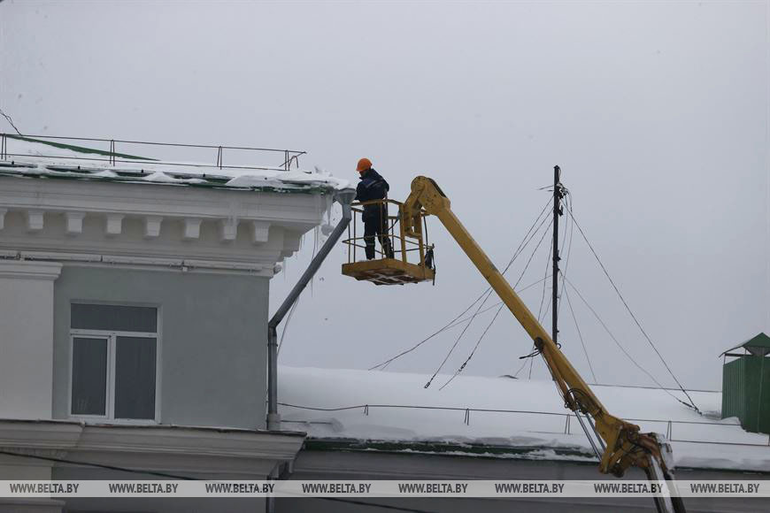 Коммунальные службы города незамедлительно приступили к выполнению поручения губернатора