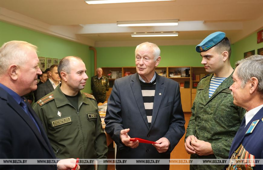 Участники урока гражданственности и патриотизма "Памяти военных разведчиков посвящается"