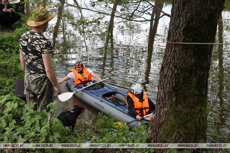 Во время открытых соревнований Могилевской области по технике водного туризма в Могилевском районе на реке Лахве