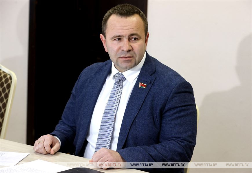 На приеме директор КУСП "Шумилинская ПМК-70" Алексей Кривко На приеме директор КУСП "Шумилинская ПМК-70" Алексей Кривко