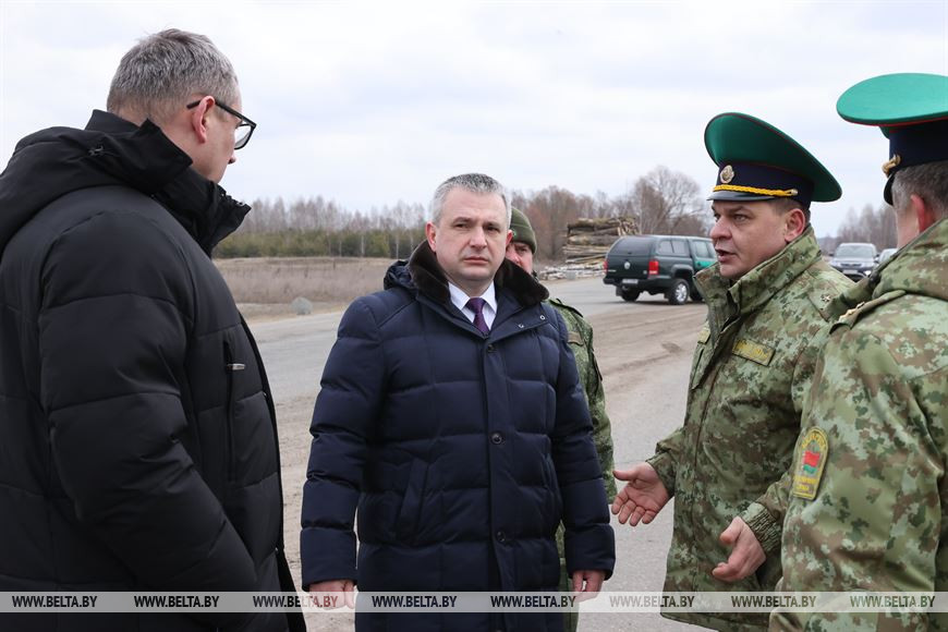 Иван Крупко (в центре) Иван Крупко (в центре)