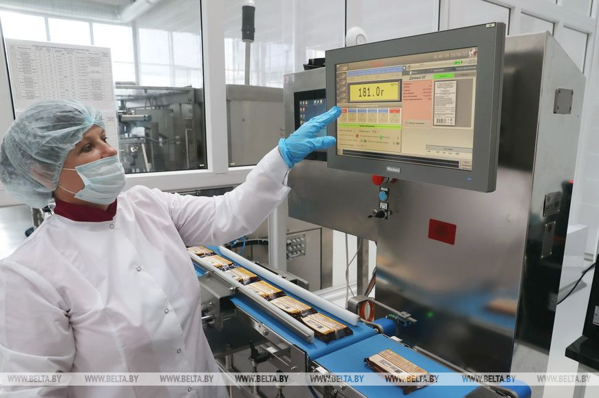 Оператор линии фасовки сыра с фиксированным весом Галина Жевняк Оператор линии фасовки сыра с фиксированным весом Галина Жевняк