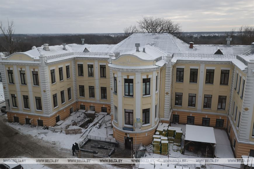 Третий корпус больницы скорой медицинской помощи - памятник архитектуры XIX века - здание земской больницы Третий корпус больницы скорой медицинской помощи - памятник архитектуры XIX века - здание земской больницы