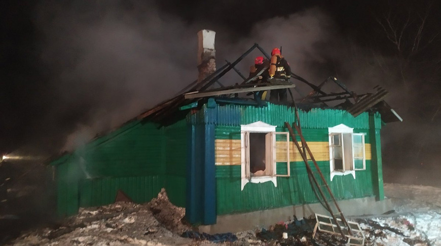 Пожар в Омшянском районе. Фото Гродненского областного УМЧС Пожар в Омшянском районе. Фото Гродненского областного УМЧС