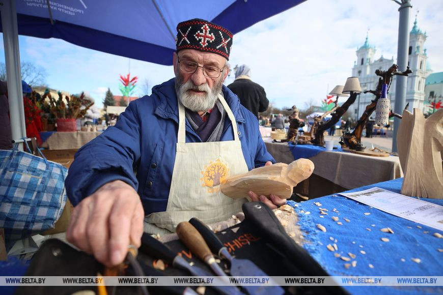 Резчик по дереву Николай Скляр Резчик по дереву Николай Скляр