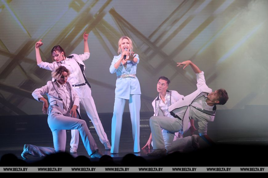 Заслуженная артистка Беларуси Жанет и балет театра эстрады Заслуженная артистка Беларуси Жанет и балет театра эстрады