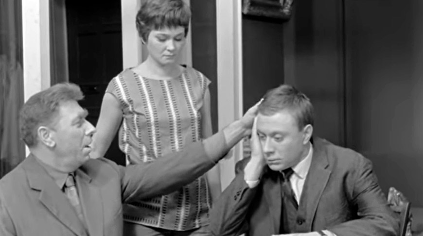 Кадр из фильма "Берегись автомобиля"