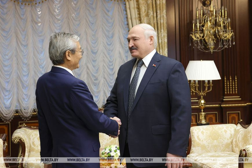 Генеральный секретарь ШОС Чжан Мин и Президент Беларуси Александр Лукашенко