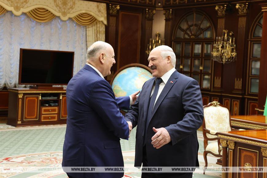 Аслан Бжания и Александр Лукашенко