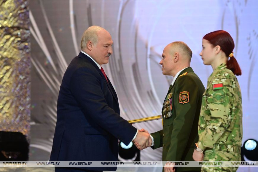 Премией "За духовное возрождение" отмечены заслуги военно-патриотического клуба "Рысь" войсковой части 3214 внутренних войск МВД Премией "За духовное возрождение" отмечены заслуги военно-патриотического клуба "Рысь" войсковой части 3214 внутренних войск МВД