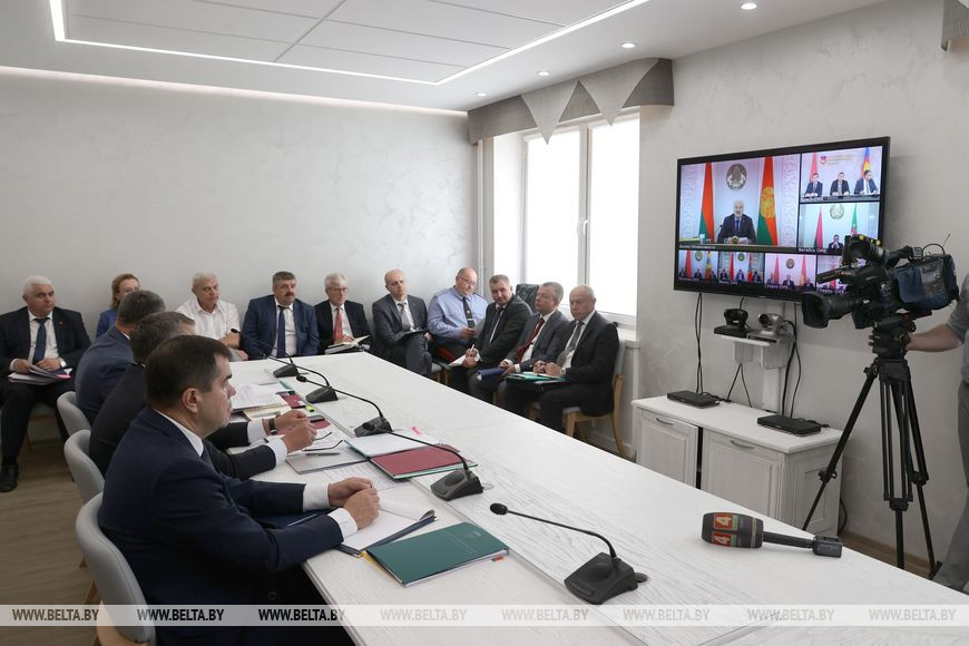 Во время селекторного совещания по вопросам уборочной кампании, Брест