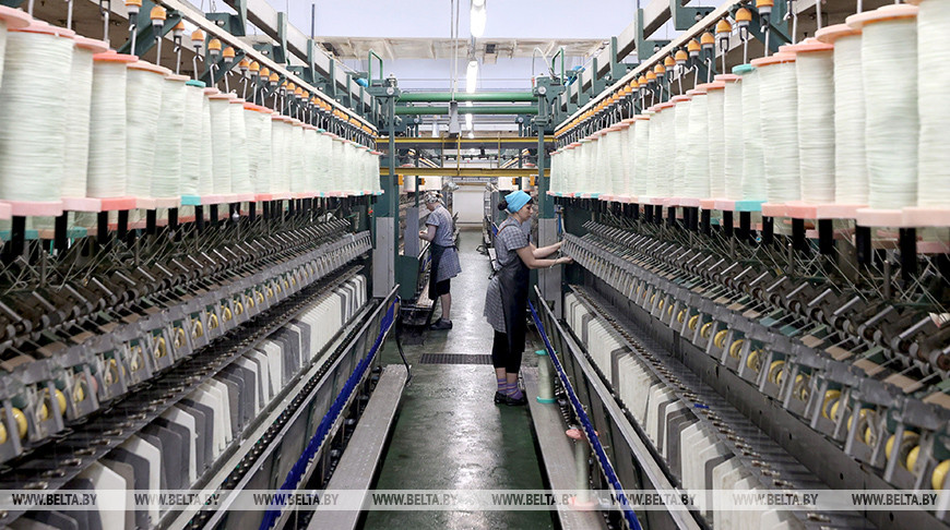 На Оршанском льнокомбинате. Фото из архива