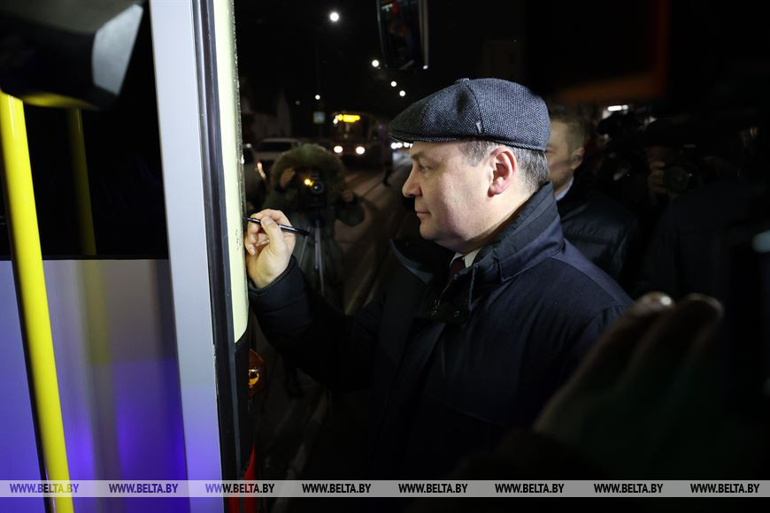 1 февраля во время рабочего визита в Российскую Федерацию премьер-министр Беларуси Роман Головченко принял участие в церемонии торжественного запуска трамвая "МиНиН" белорусско-российского совместного предприятия "Нижэкотранс"