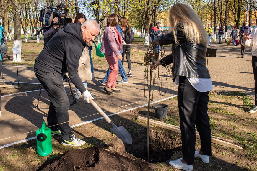 Во время республиканского субботника Во время республиканского субботника