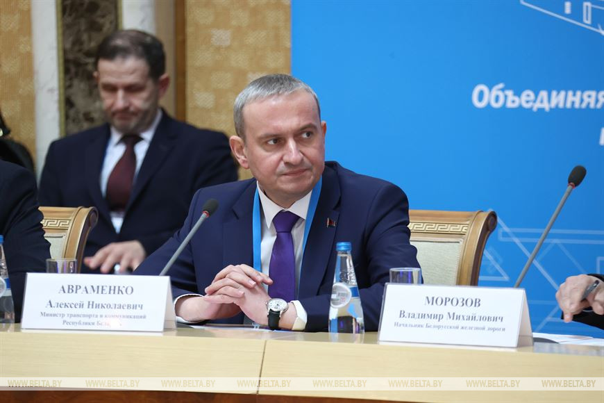 Министр транспорта и коммуникаций Алексей Авраменко Министр транспорта и коммуникаций Алексей Авраменко