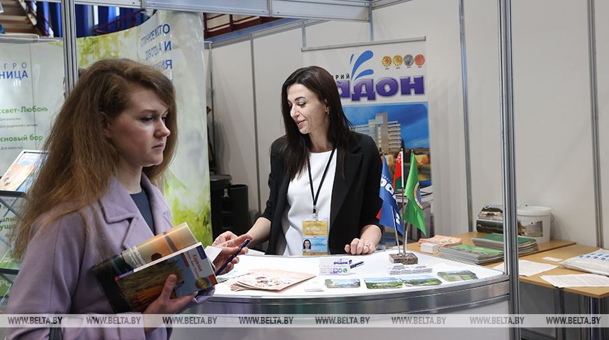 На выставке