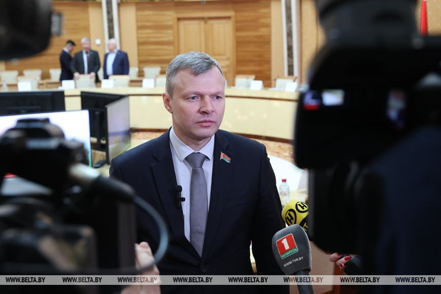 Председатель общественного объединения "Белая Русь" Олег Романов Председатель общественного объединения "Белая Русь" Олег Романов