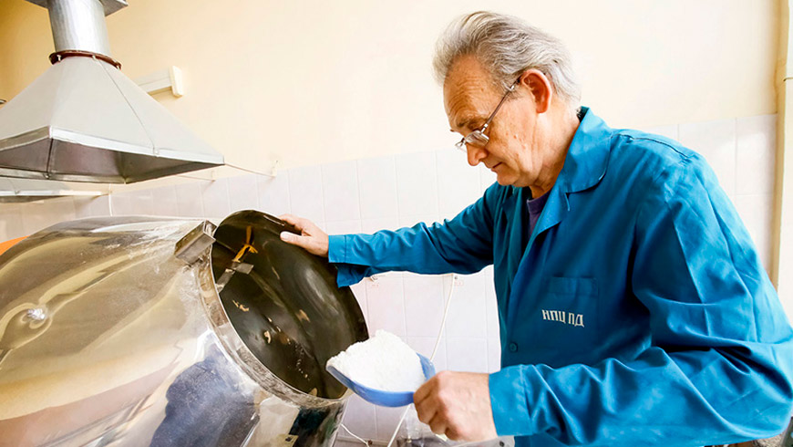 Для однородности состава пищевой добавки очень важно тщательное перемешивание Для однородности состава пищевой добавки очень важно тщательное перемешивание