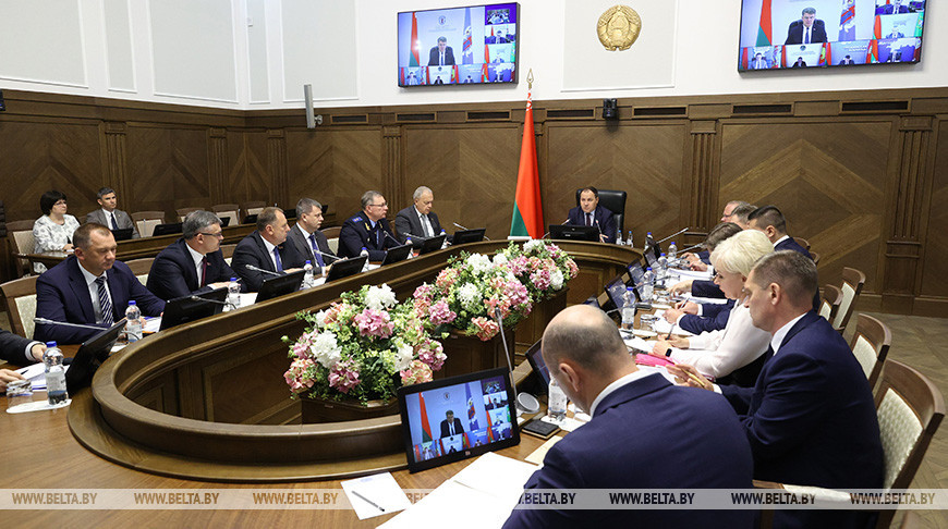 Во время совещания