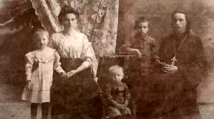 Семья Василия Гоголушко Семья Василия Гоголушко