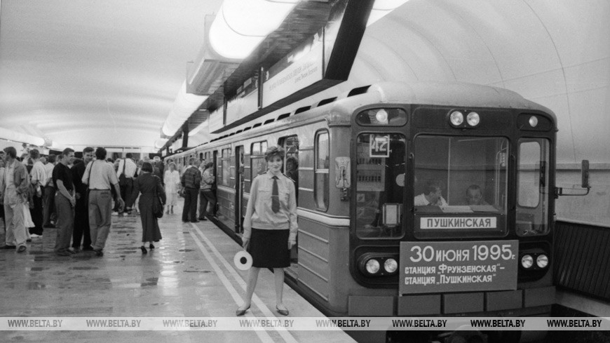 Первый поезд на новом участке метро