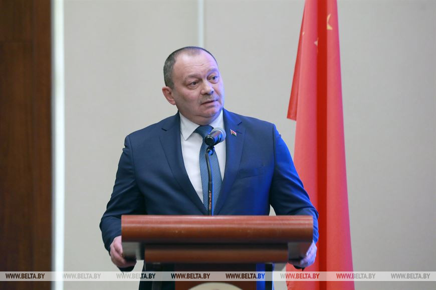 Директор департамента авиации министерства транспорта и коммуникаций Беларуси Игорь Голуб Директор департамента авиации министерства транспорта и коммуникаций Беларуси Игорь Голуб