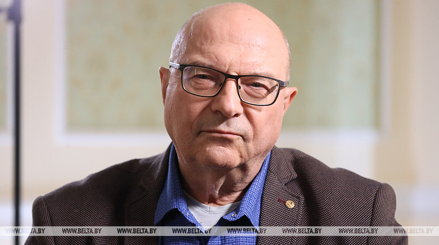 Александр Алесин