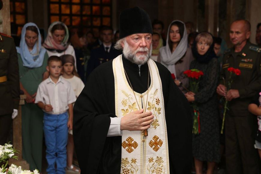 Настоятель Всехсвятского прихода протоиерей Федор Повный