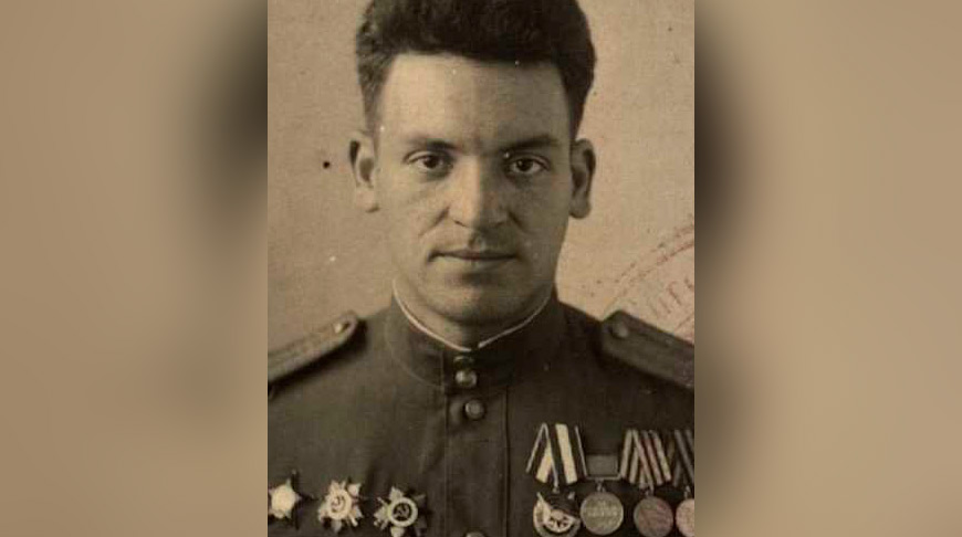 1944 год. Леанід Палажэнцаў - камандзір 75-га гвардзейскага стралковага палка 1944 год. Леанід Палажэнцаў - камандзір 75-га гвардзейскага стралковага палка