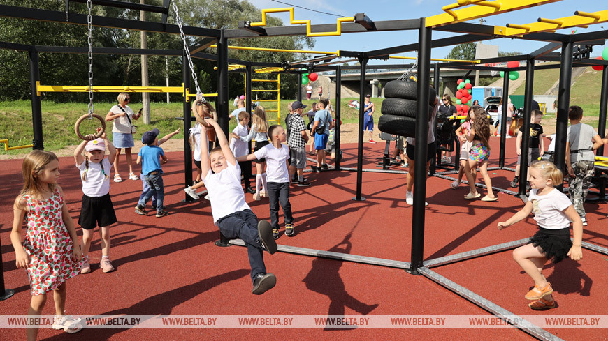 Накануне ХХХ юбилейного Дня белорусской письменности в Городке на Витебщине открыли многофункциональную спортивную площадку