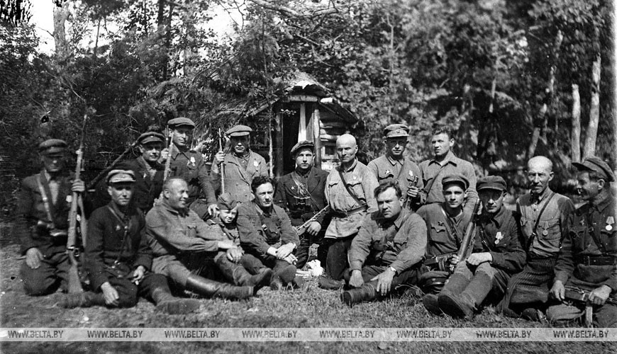 В штабе Минского партизанского соединения В штабе Минского партизанского соединения