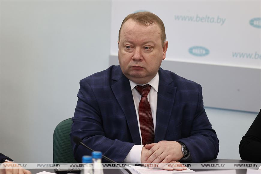 Юрий Емельяненко Юрий Емельяненко